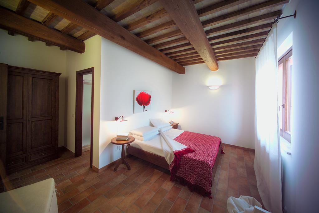 Agriturismo Casale Le Selvette Ripa Bilik gambar