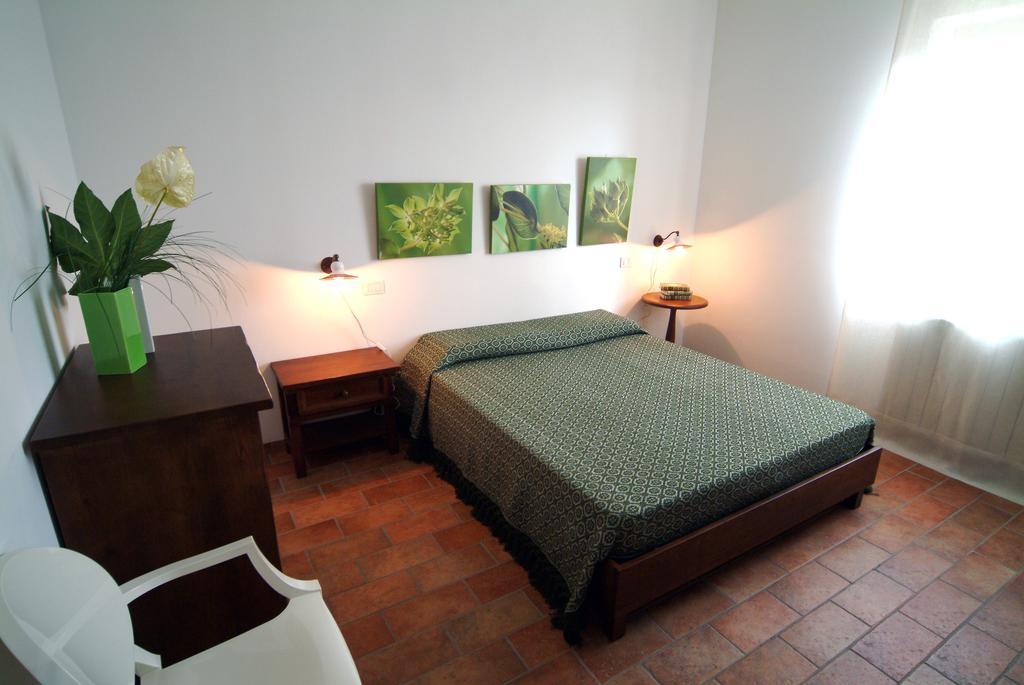 Agriturismo Casale Le Selvette Ripa Bilik gambar