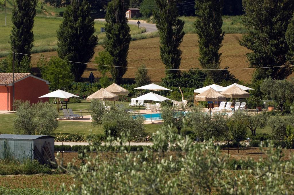 Agriturismo Casale Le Selvette Ripa Luaran gambar