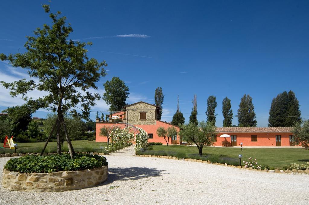 Agriturismo Casale Le Selvette Ripa Luaran gambar