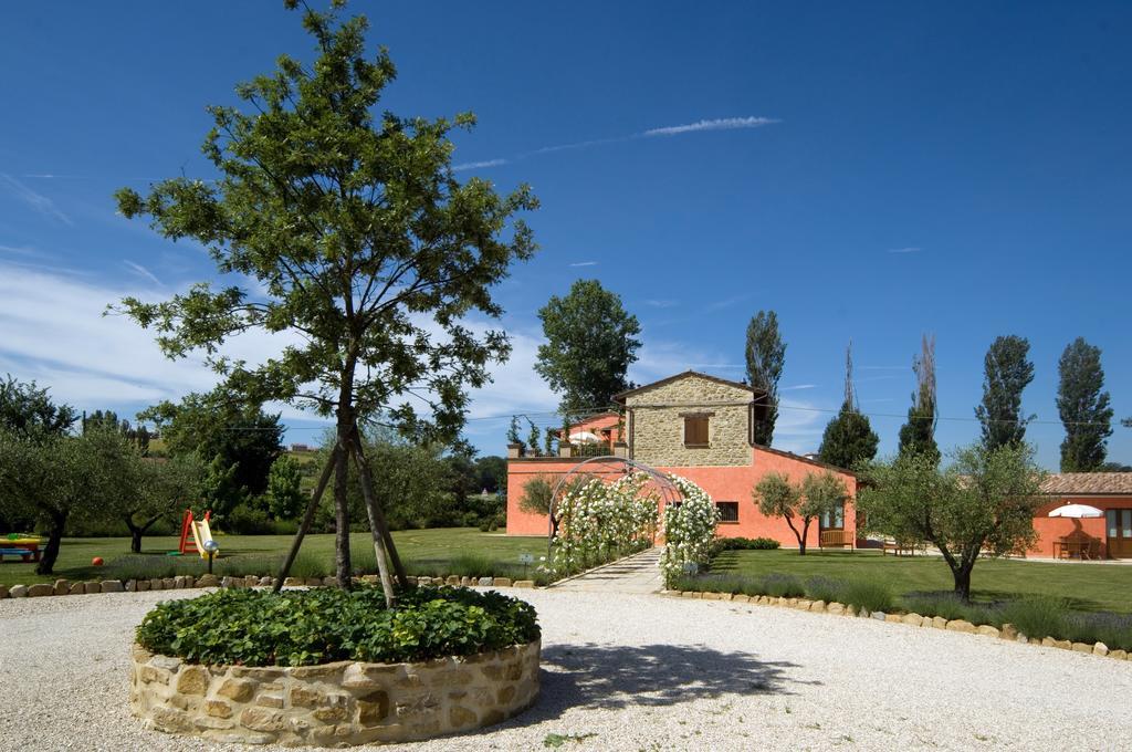 Agriturismo Casale Le Selvette Ripa Luaran gambar