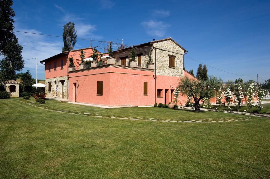Agriturismo Casale Le Selvette Ripa Luaran gambar