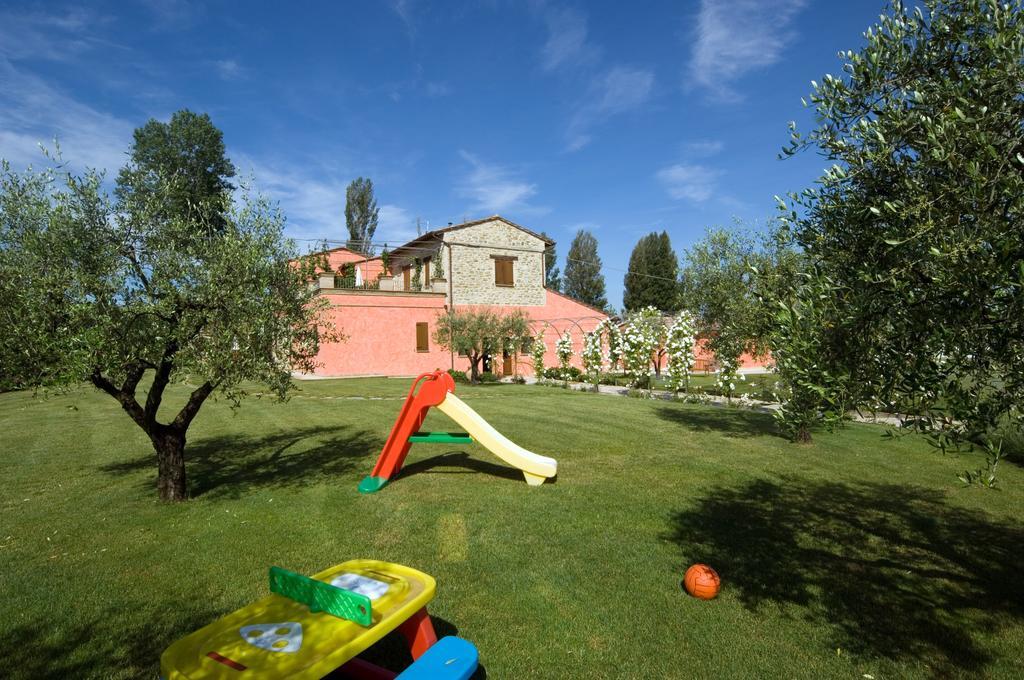 Agriturismo Casale Le Selvette Ripa Luaran gambar