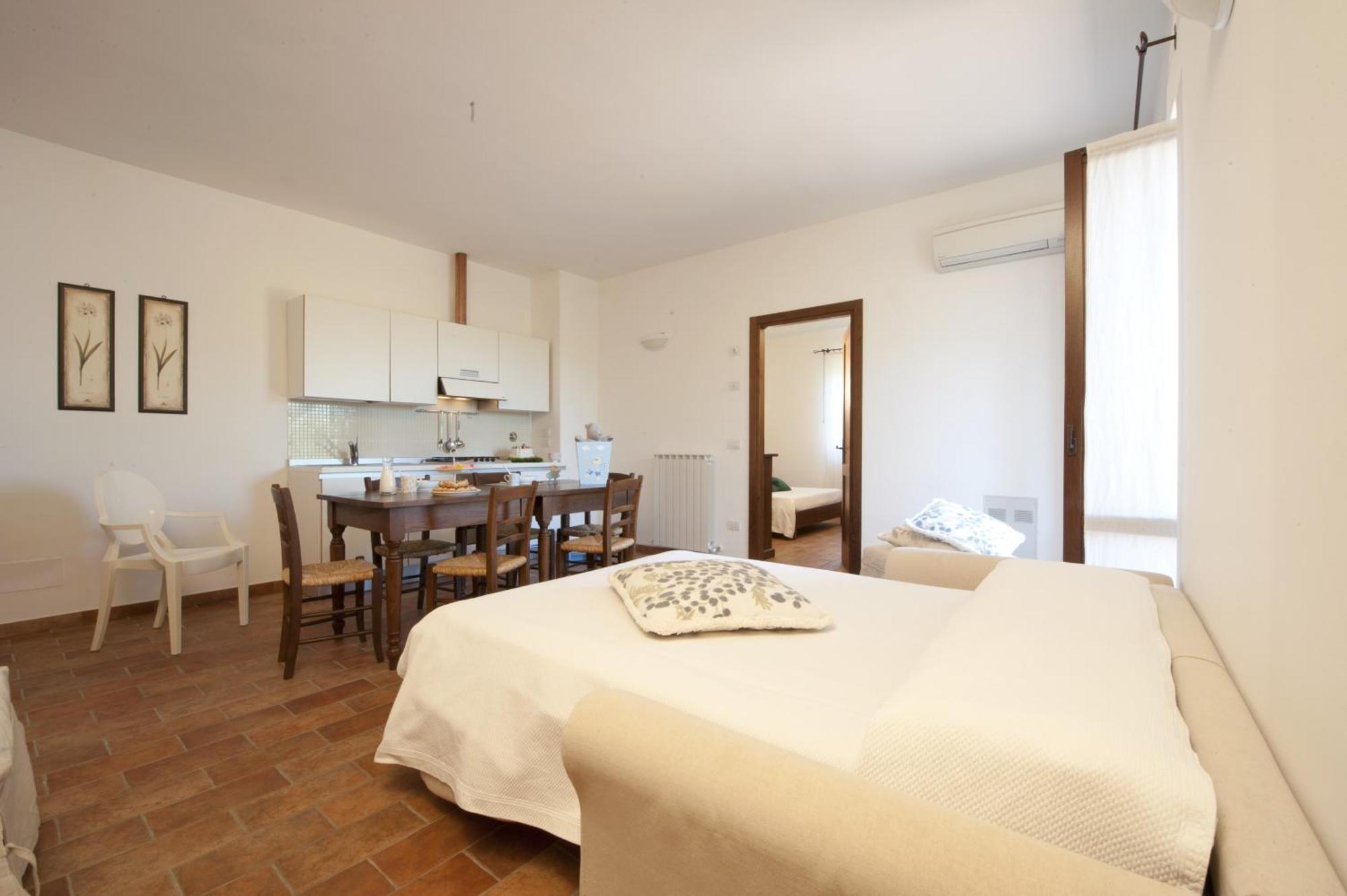 Agriturismo Casale Le Selvette Ripa Luaran gambar