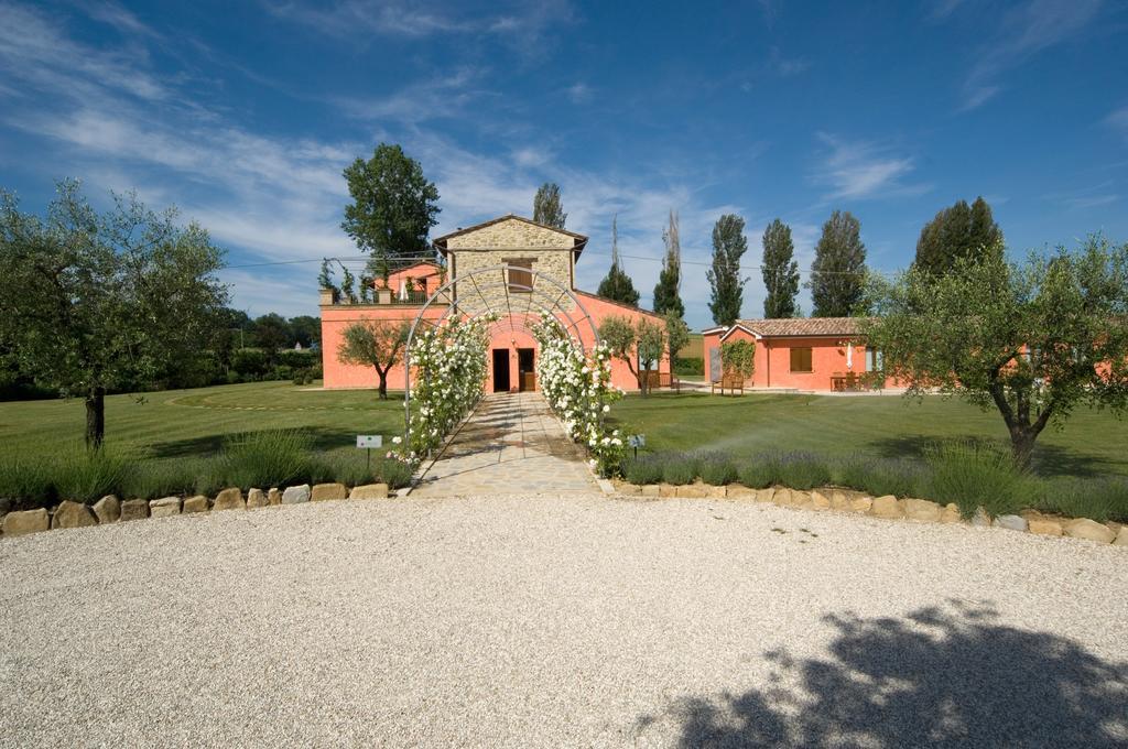 Agriturismo Casale Le Selvette Ripa Luaran gambar
