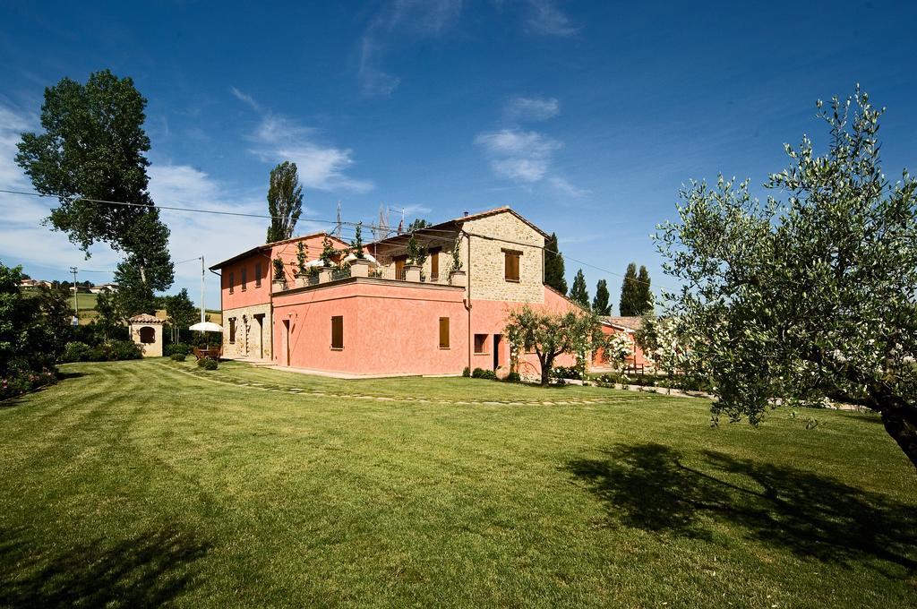 Agriturismo Casale Le Selvette Ripa Luaran gambar