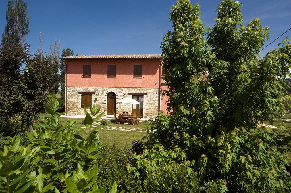 Agriturismo Casale Le Selvette Ripa Luaran gambar