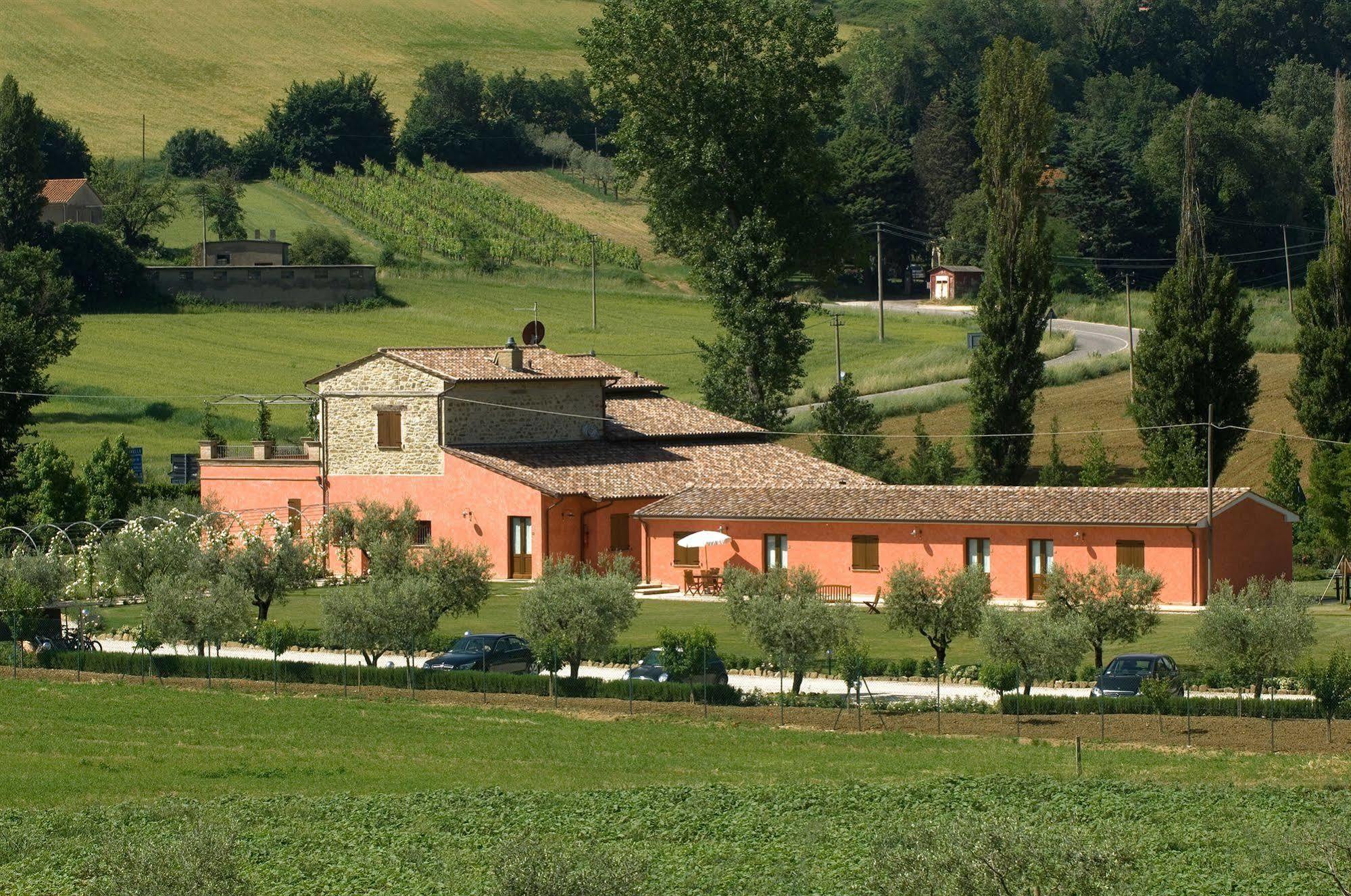 Agriturismo Casale Le Selvette Ripa Luaran gambar